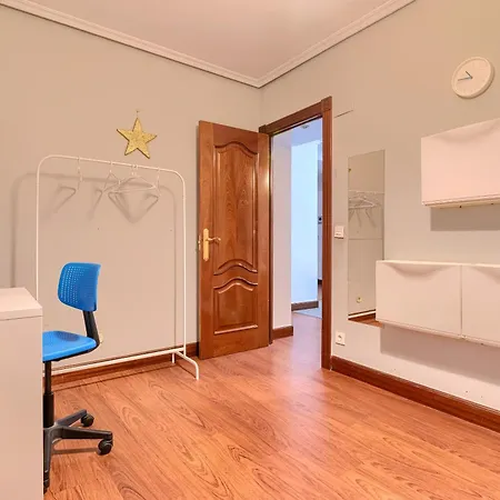 Vivienda Turistica Acogedora En Uribarri Bilbao