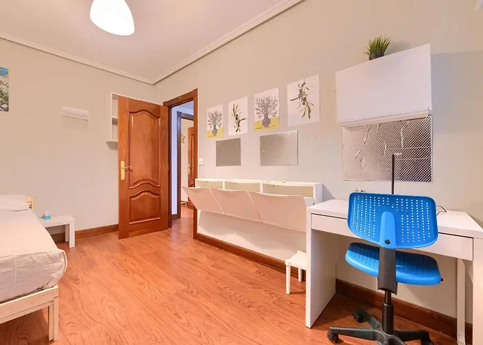 Vivienda Turistica Acogedora En Uribarri Bilbao